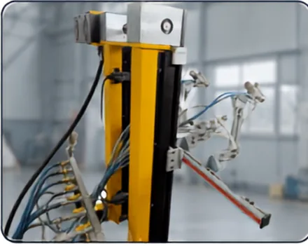 Automatic spray coating arm assembly